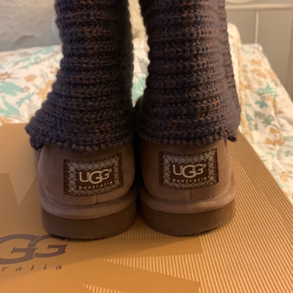 Uggs - image 3